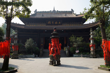 重庆磁器口宝轮寺大雄宝殿