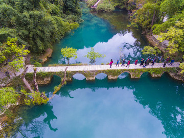 航拍荔波小七孔景区