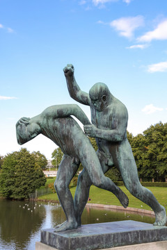 维尔兰雕塑公园青铜人物雕像