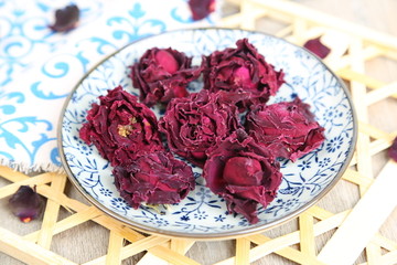 墨紅玫瑰花茶