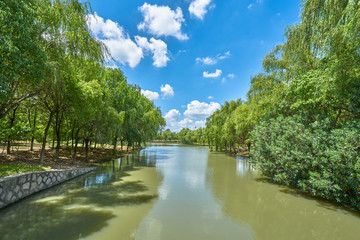 校园河道