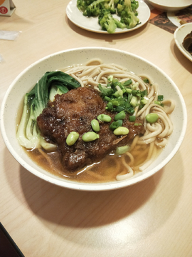 牛肉排骨面 拉面