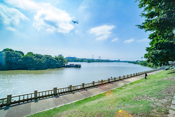 人和流溪河鸦湖公园