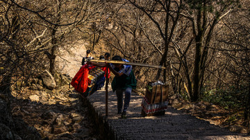 黄山挑夫