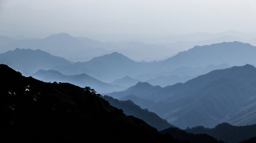 水墨远山意境山水