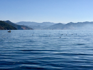 泸沽湖晨曦