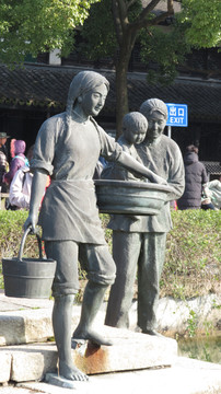 乌镇人物雕塑