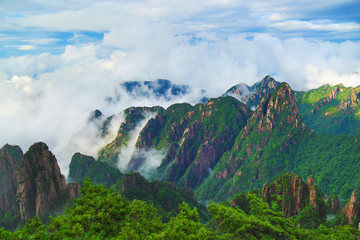 意境水墨山水画