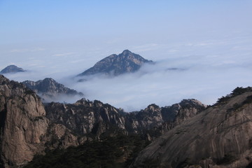 意境水墨山水画