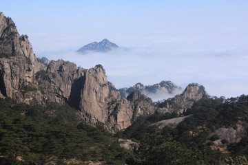 意境水墨山水画