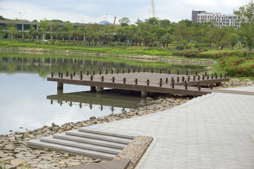 深圳人才公园后海内湖亲水平台