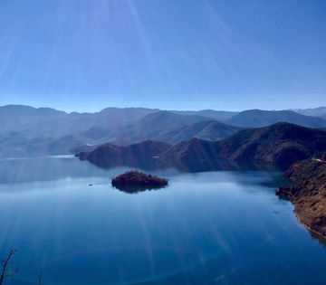 泸沽湖山水风光