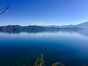 平静泸沽湖