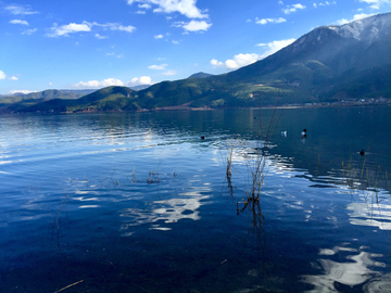 泸沽湖山水风光