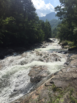 急流 山水