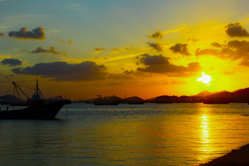 象山石浦渔港东海夕阳渔船