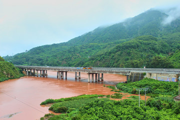 红河水