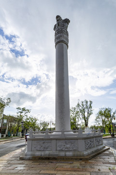 石柱雕塑