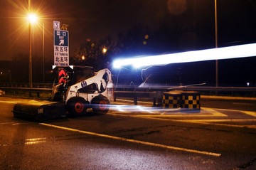 夜间市政道路施工