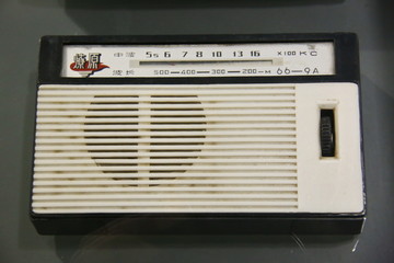 70年代燎原晶体管收音机