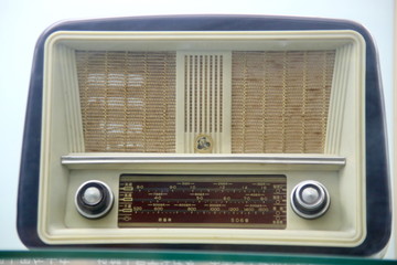 70年代熊猫牌晶体管收音机