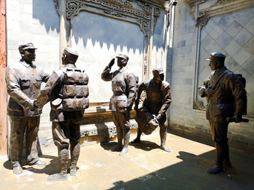 西路军军人雕塑