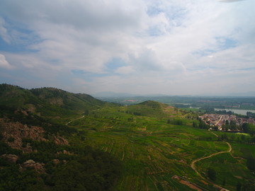 航拍北方山区农村田园风光