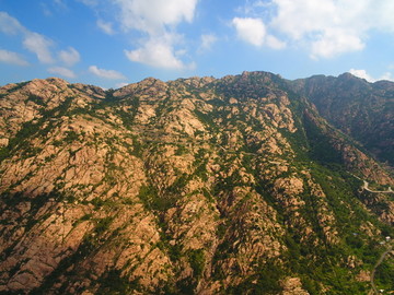 航拍北方山区农村田园风光