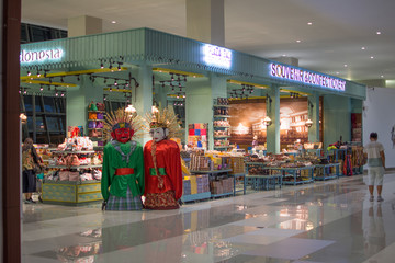 雅加达机场免税店礼品店