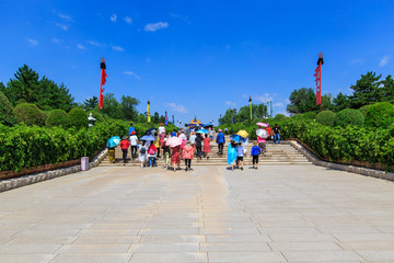 成吉思汗陵九十九级台阶