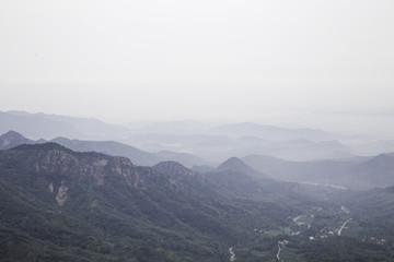 水墨山脉