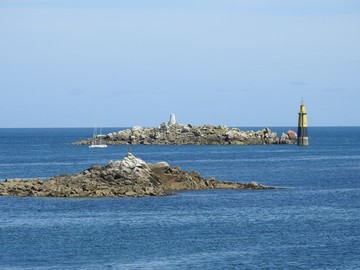 海岛灯塔