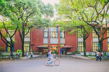 上海财经大学图书馆