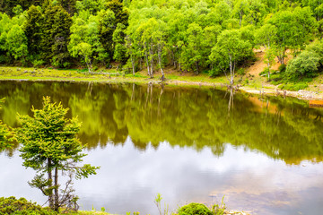 普达措高山湖泊风光