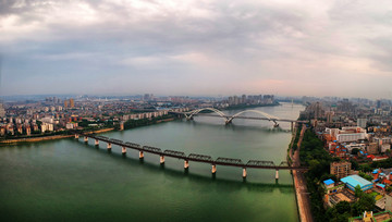 柳州铁桥与广雅大桥