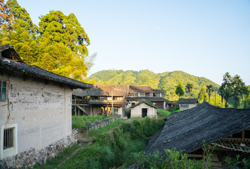 老山村