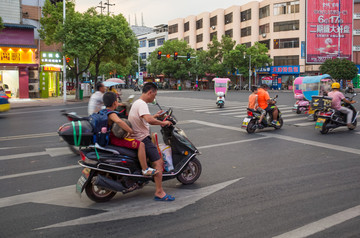 小镇街景