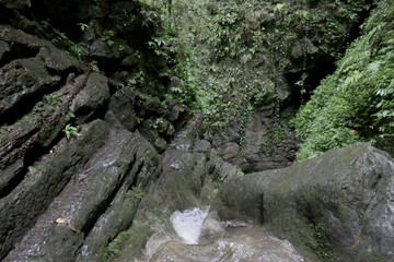 坐龙峡风景