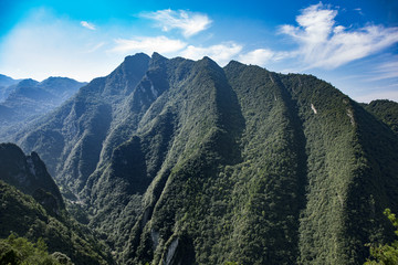 重庆武陵山大裂谷