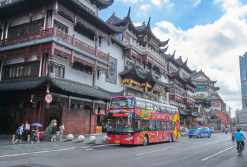 上海老街观光巴士