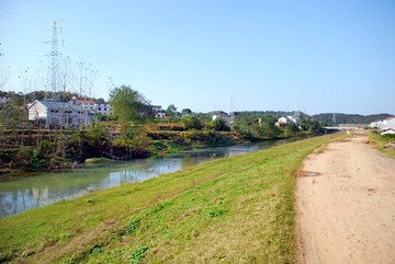 小河流水