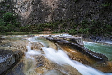 八泉峡风光