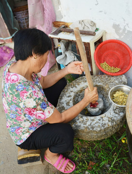 砸豆钱