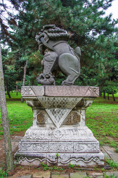 清福陵石像生狮子左侧全图雕像