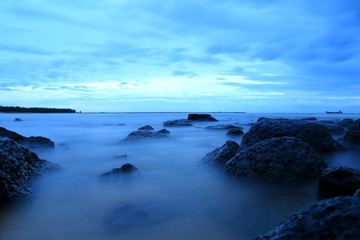 海上岩石