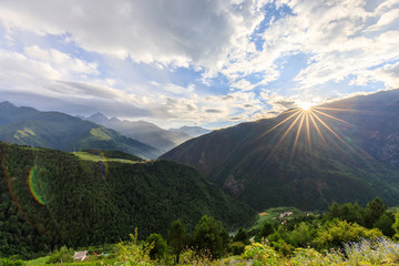 丹巴顶果山雍忠佐钦岭寺夕阳