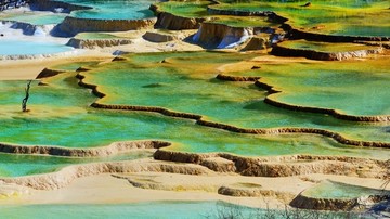 黃龍鈣化池