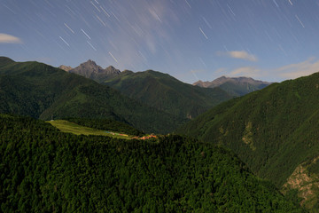 丹巴顶果山雍忠佐钦岭寺星轨