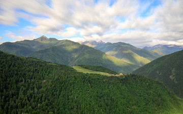 丹巴顶果山风光雍忠佐钦岭寺