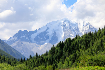 川西风光甘孜亚拉雪山